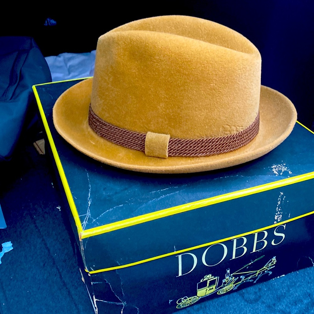 Dobbs hunter MT camel hat  7/8 brim